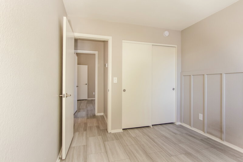 2,095/Mo, 18232 N 30th Pl Phoenix, AZ 85032 Bedroom View