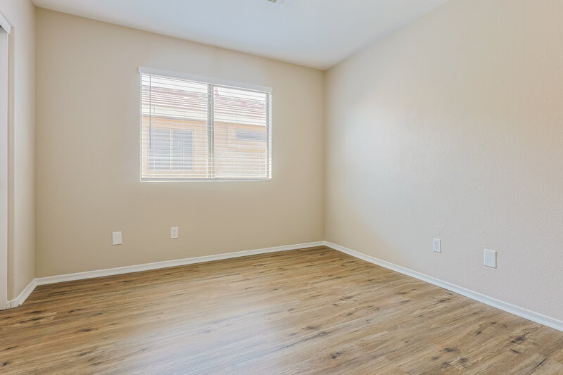 2,990/Mo, 5349 E Hilton Ave Mesa, AZ 85206 Bedroom View 2