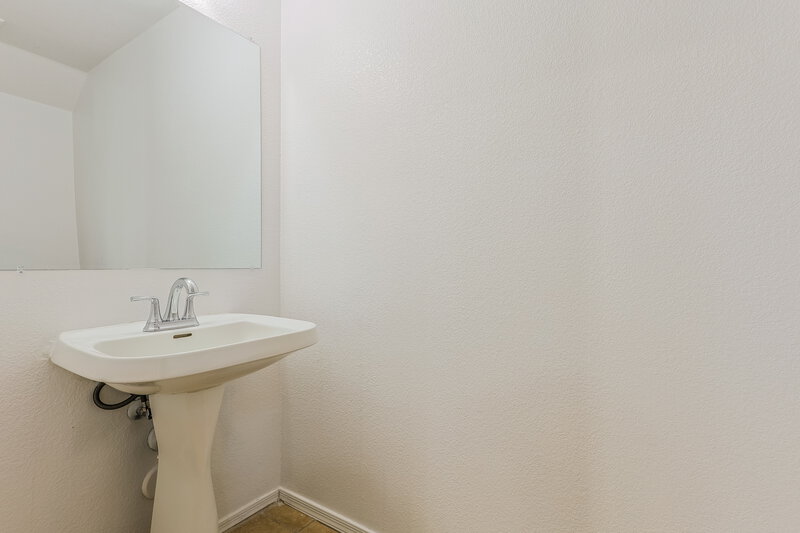 2,990/Mo, 5349 E Hilton Ave Mesa, AZ 85206 Bathroom View