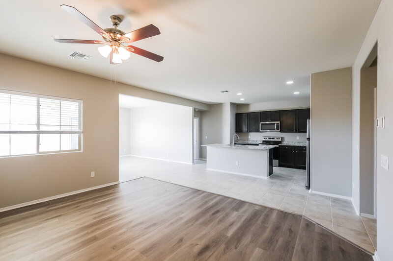 1,960/Mo, 11144 W Bloch Rd Tolleson, AZ 85353 Living Room View 3