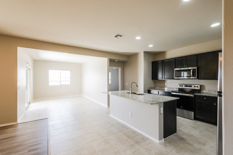 1,960/Mo, 11144 W Bloch Rd Tolleson, AZ 85353 Dining Room View