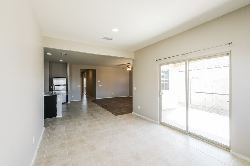 1,960/Mo, 11144 W Bloch Rd Tolleson, AZ 85353 Dining Room View 2