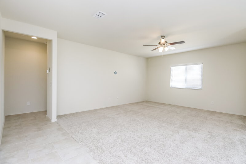 2,190/Mo, 10916 W Mobile Ln Tolleson, AZ 85353 Living Room View 2