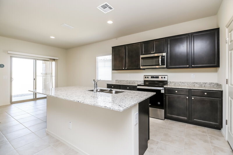2,190/Mo, 10916 W Mobile Ln Tolleson, AZ 85353 Kitchen View 2