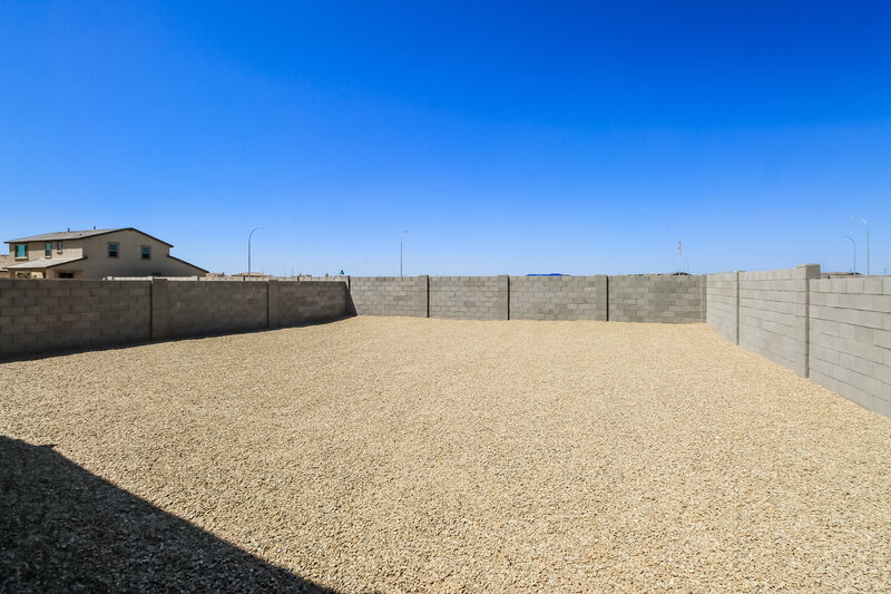 2,190/Mo, 10916 W Mobile Ln Tolleson, AZ 85353 Exterior View