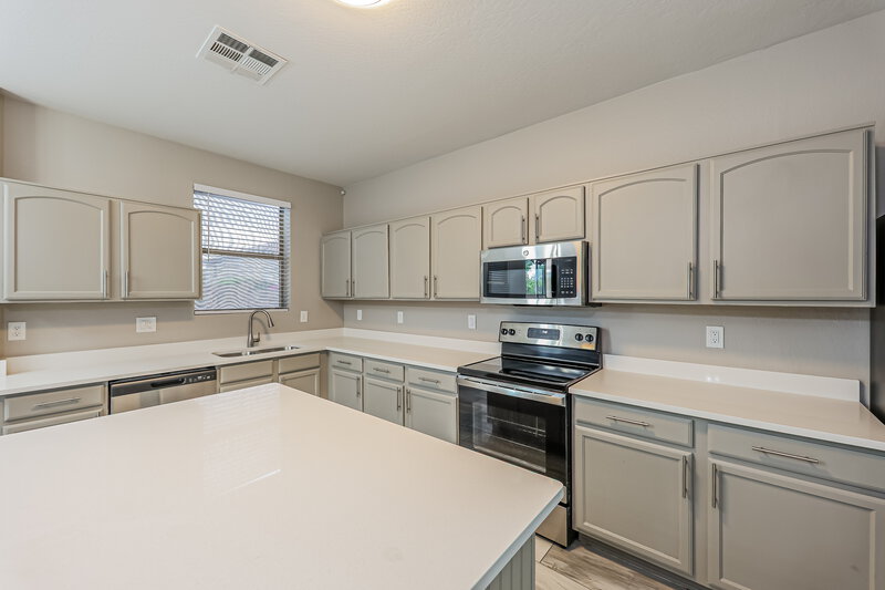 2,635/Mo, 11811 W Foothill Dr Sun City, AZ 85373 Kitchen View