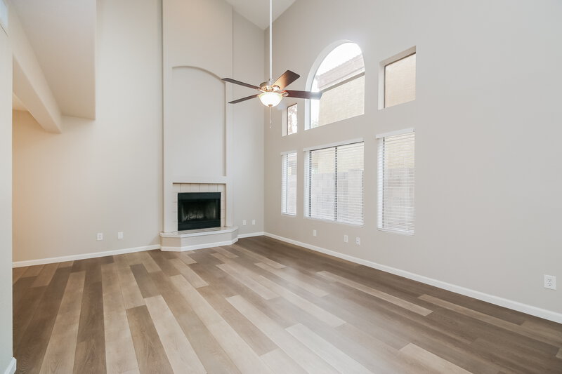 2,365/Mo, 250 W Juniper Ave Unit 47 Gilbert, AZ 85233 Living Room View 2