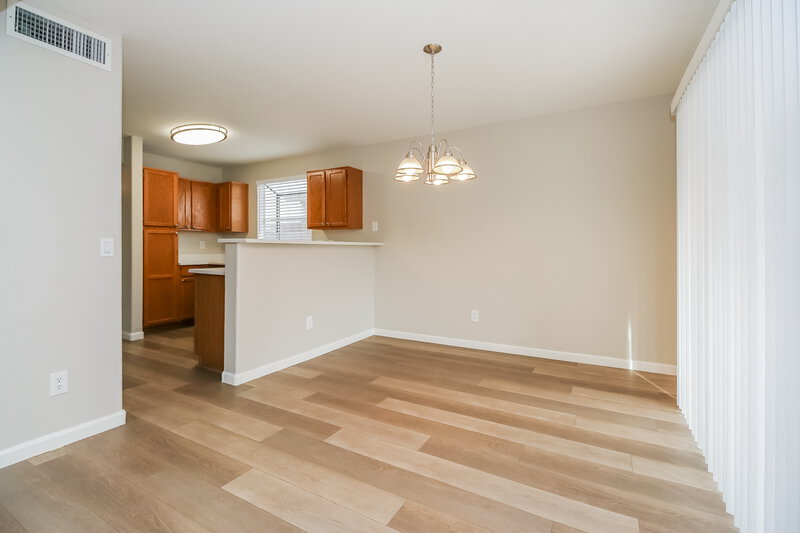 2,365/Mo, 250 W Juniper Ave Unit 47 Gilbert, AZ 85233 Dining Room View