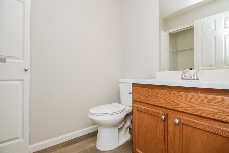 2,365/Mo, 250 W Juniper Ave Unit 47 Gilbert, AZ 85233 Bathroom View 2