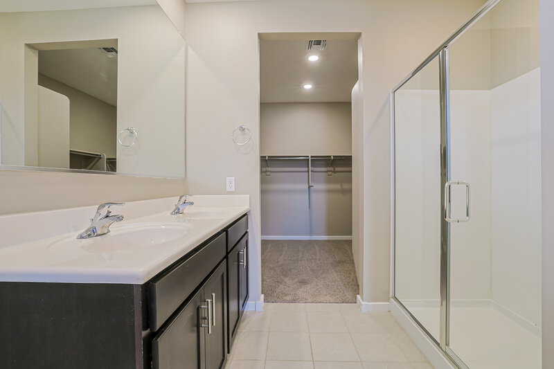 2,125/Mo, 19962 W Rancho Dr Litchfield Park, AZ 85340 Main Bathroom View