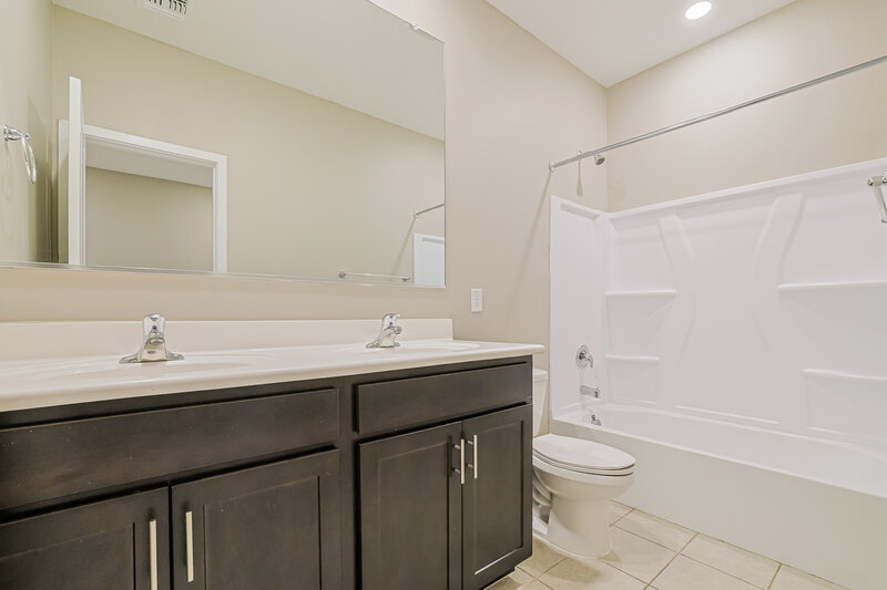 2,125/Mo, 19962 W Rancho Dr Litchfield Park, AZ 85340 Bathroom View