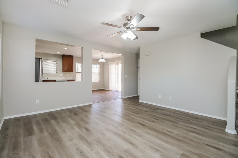 2,370/Mo, 1187 E Hampton Ln Gilbert, AZ 85295 Living Room View 3