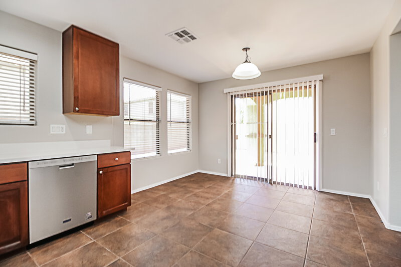 2,370/Mo, 1187 E Hampton Ln Gilbert, AZ 85295 Dining Room View