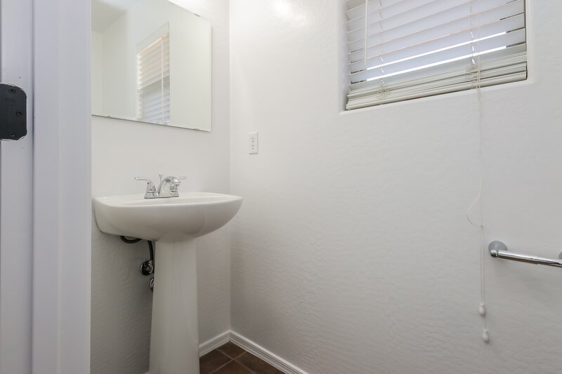 2,370/Mo, 1187 E Hampton Ln Gilbert, AZ 85295 Powder Room View