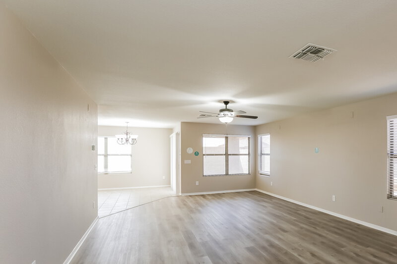 1,795/Mo, 2213 E 35th Ave Apache Junction, AZ 85119 Living Room View