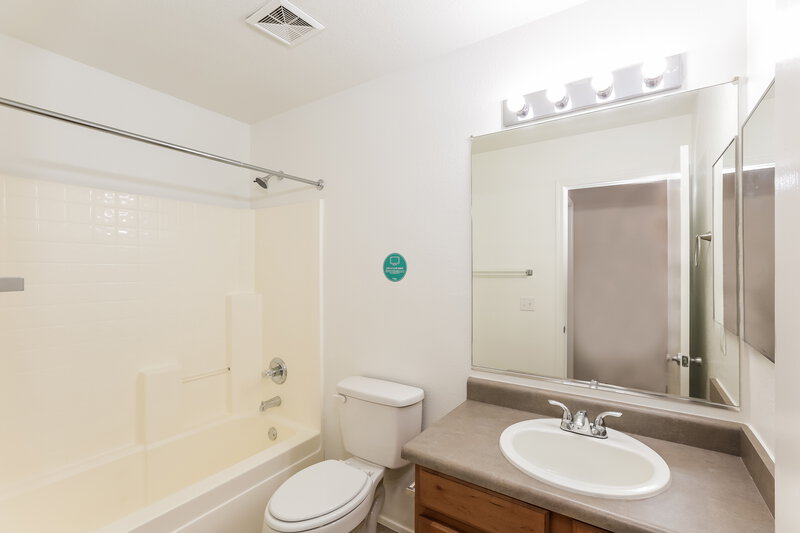 1,795/Mo, 2213 E 35th Ave Apache Junction, AZ 85119 Bathroom View