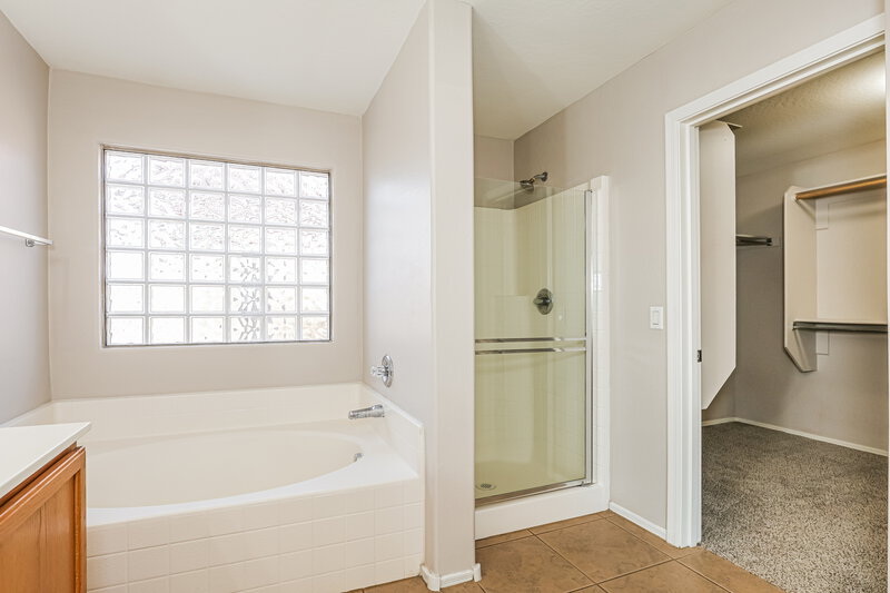 2,185/Mo, 7814 S 72nd Ln Laveen, AZ 85339 Main Bathroom View