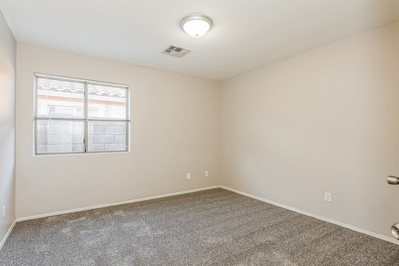 2,185/Mo, 7814 S 72nd Ln Laveen, AZ 85339 Bedroom View 3