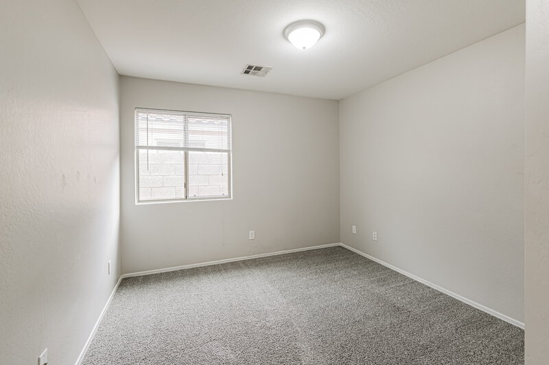 1,965/Mo, 7814 S 72nd Ln Laveen, AZ 85339 Bedroom View 3
