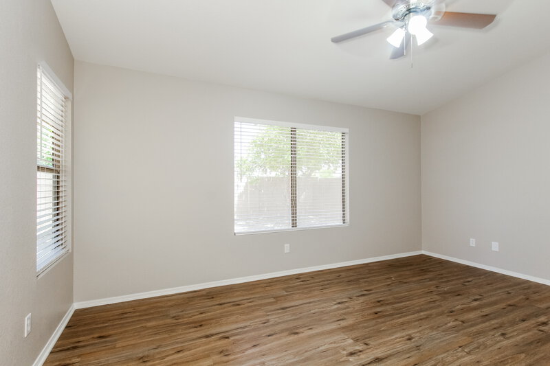 2,085/Mo, 21665 N 91st Dr Peoria, AZ 85382 Main Bedroom View