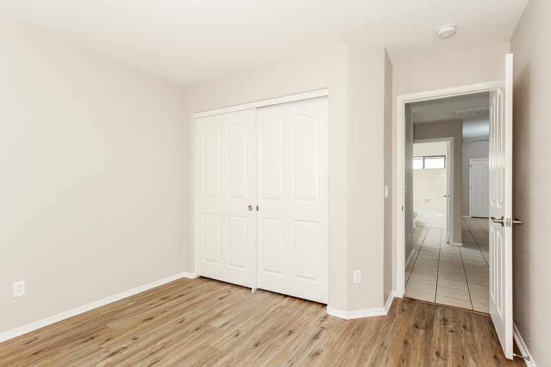 2,085/Mo, 21665 N 91st Dr Peoria, AZ 85382 Bedroom View 3