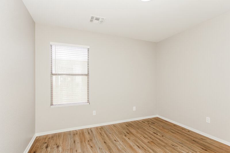 2,085/Mo, 21665 N 91st Dr Peoria, AZ 85382 Bedroom View 4