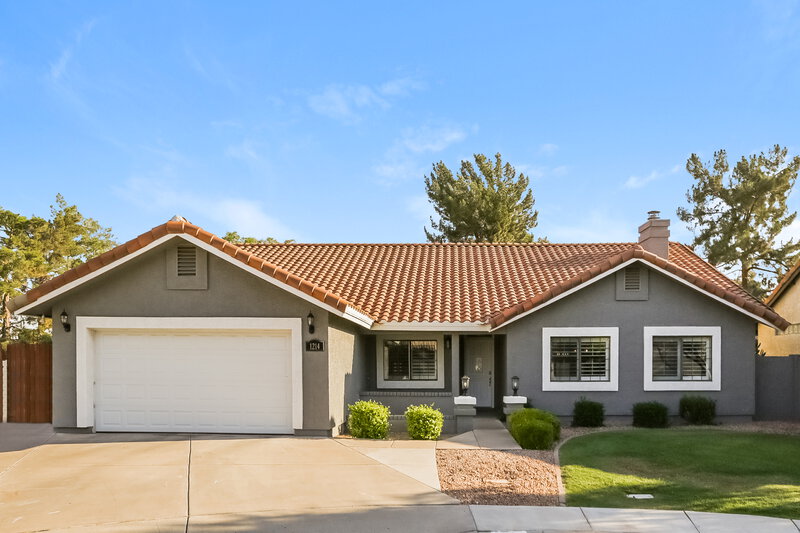 2,490/Mo, 1214 E Greenway Cir Mesa, AZ 85203 External View