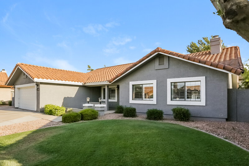 2,490/Mo, 1214 E Greenway Cir Mesa, AZ 85203 Front View