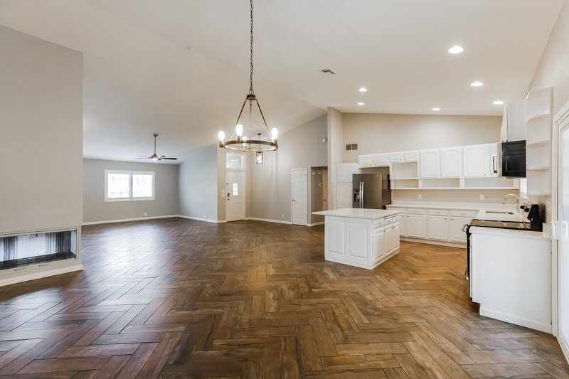 2,490/Mo, 1214 E Greenway Cir Mesa, AZ 85203 Dining Room View