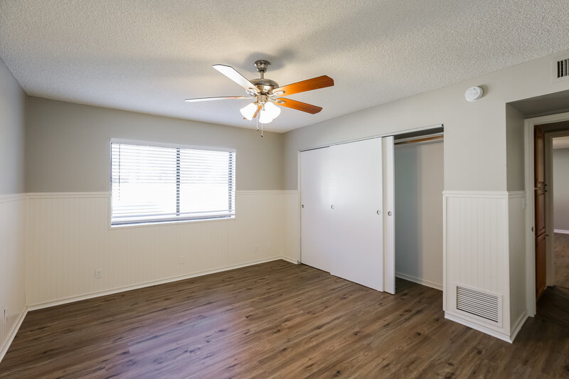 2,490/Mo, 1214 E Greenway Cir Mesa, AZ 85203 Bedroom View 2