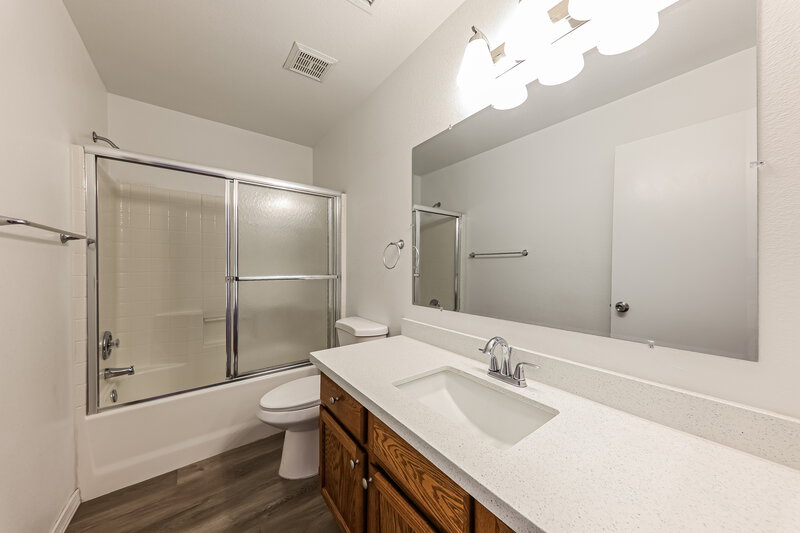 2,245/Mo, 17877 N 85th Ln Peoria, AZ 85382 Bathroom View