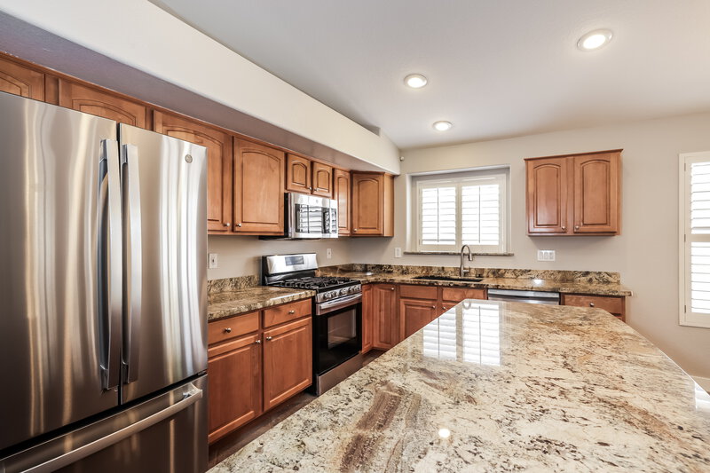 2,350/Mo, 22851 N 103rd Ln Peoria, AZ 85383 Kitchen View
