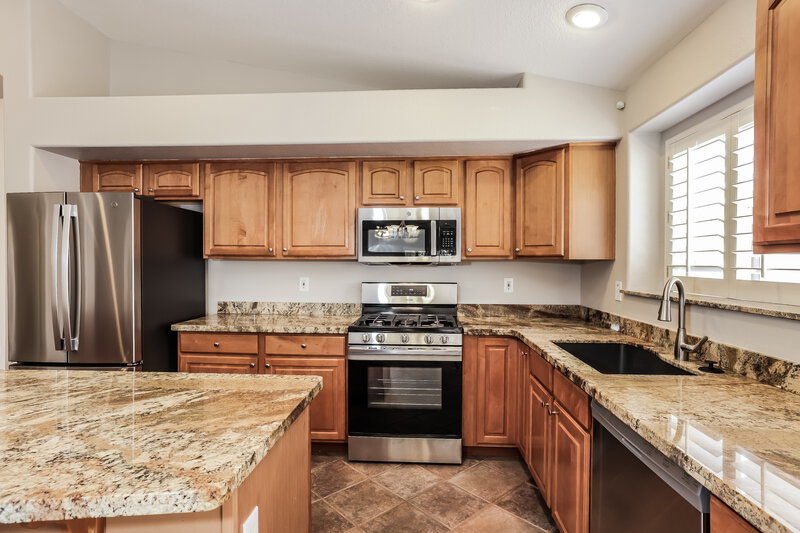 2,350/Mo, 22851 N 103rd Ln Peoria, AZ 85383 Kitchen View 2
