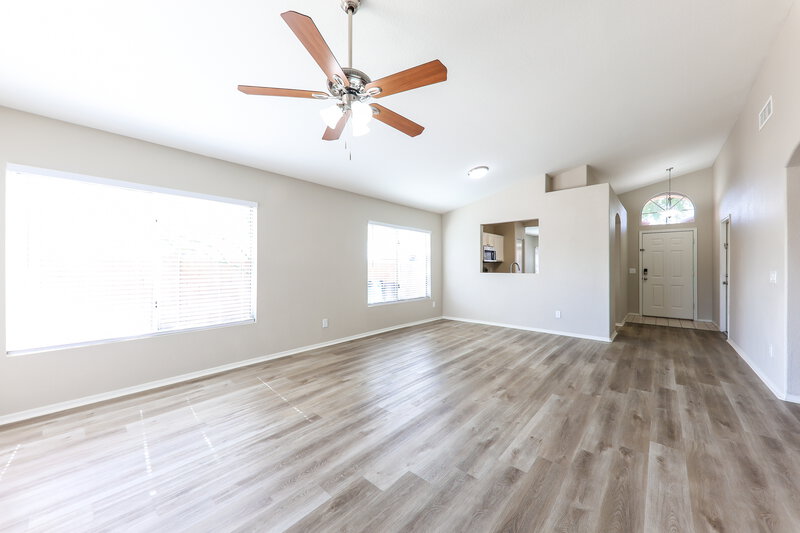2,375/Mo, 2310 E Morrow Dr Phoenix, AZ 85024 Living Room View 2