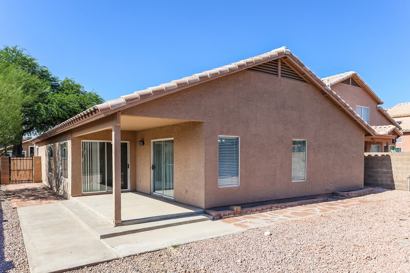 2,375/Mo, 2310 E Morrow Dr Phoenix, AZ 85024 Rear View