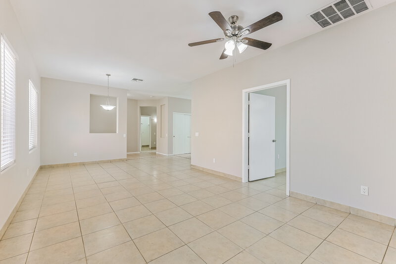 2,265/Mo, 10825 E Boston St Apache Junction, AZ 85120 Living Room View 2