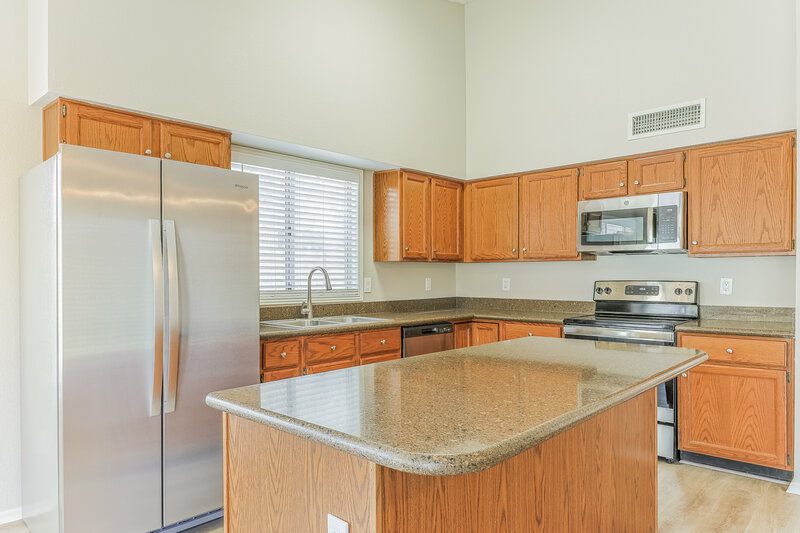 2,925/Mo, 4526 E Towne Ln Gilbert, AZ 85234 Kitchen View
