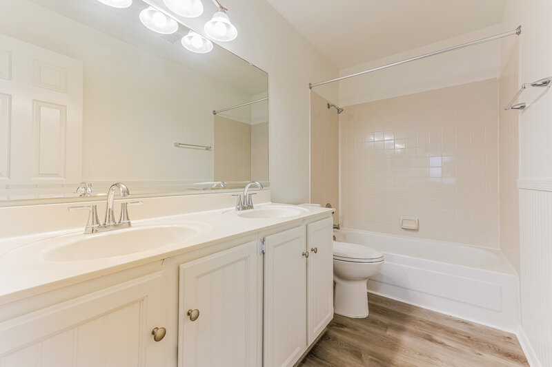 2,925/Mo, 4526 E Towne Ln Gilbert, AZ 85234 Bathroom View