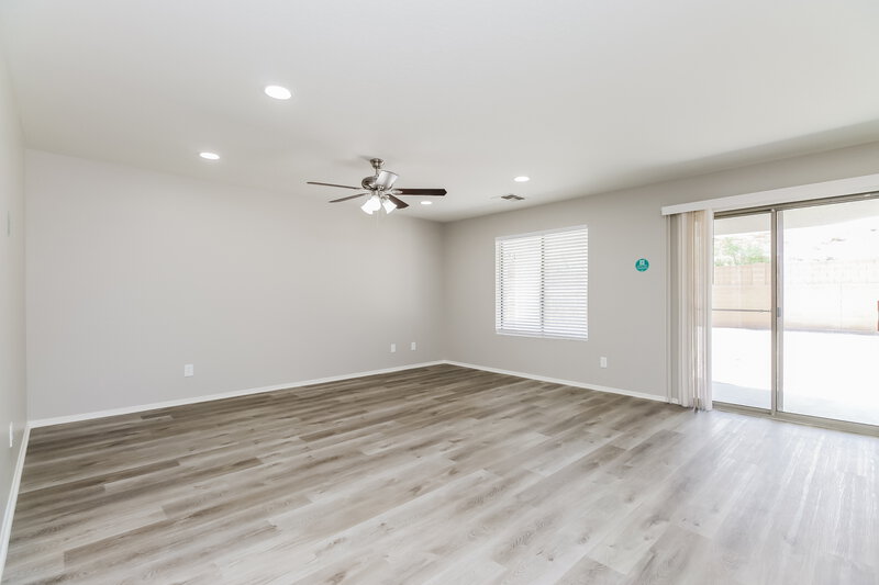 3,580/Mo, 23932 N Pablo Ct Sun City, AZ 85373 Living Room View 3