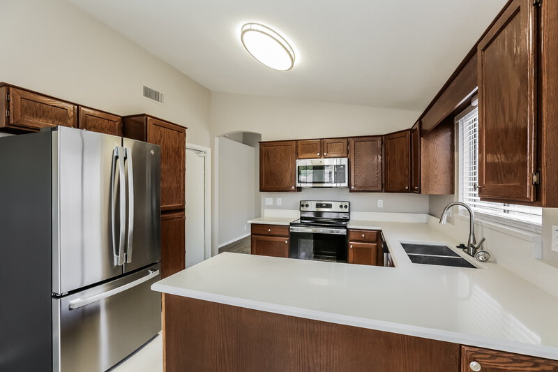 2,110/Mo, 8871 W Morningside Dr Peoria, AZ 85382 Kitchen View