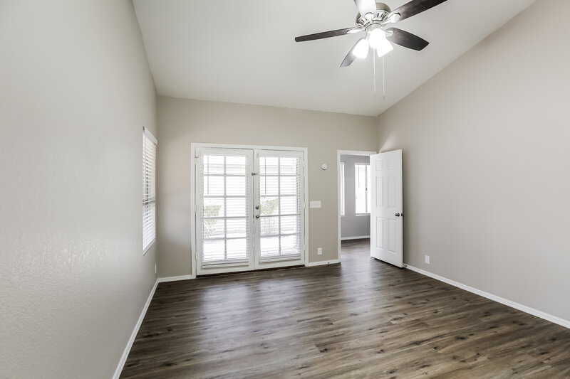 2,110/Mo, 8871 W Morningside Dr Peoria, AZ 85382 Main Bedroom View 2