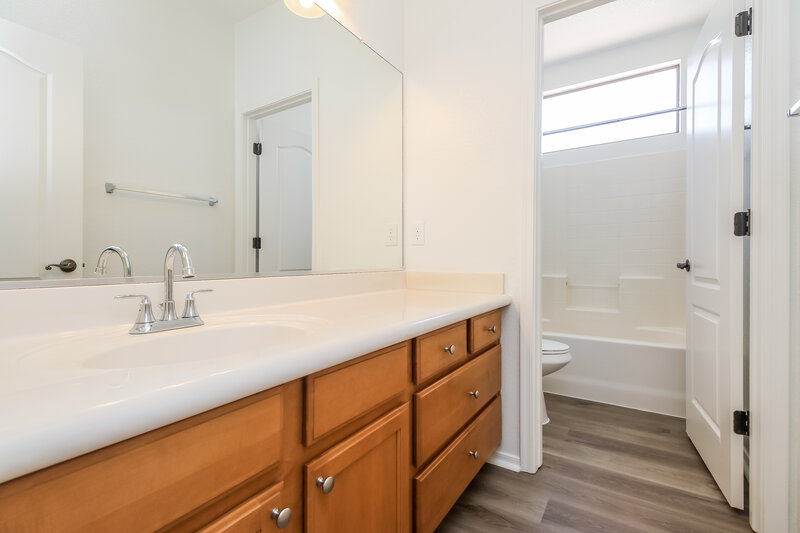 2,260/Mo, 3724 E Sundance Ave Gilbert, AZ 85297 Bathroom View