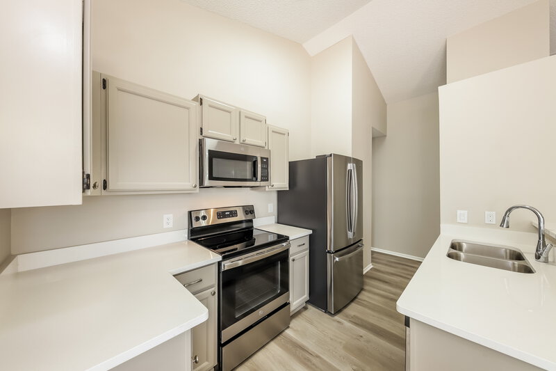 1,885/Mo, 16245 N 63rd Dr Glendale, AZ 85306 Kitchen View