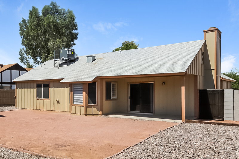 1,885/Mo, 16245 N 63rd Dr Glendale, AZ 85306 Rear View