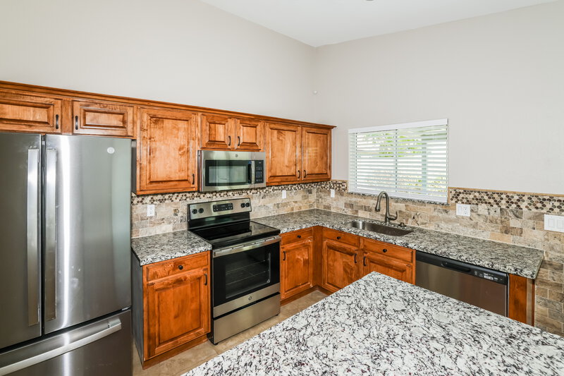 2,405/Mo, 3028 W Rose Garden Ln Phoenix, AZ 85027 Kitchen View 2