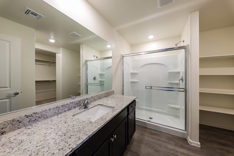 2,680/Mo, 25751 W Coles Rd Buckeye, AZ 85326 Main Bathroom View