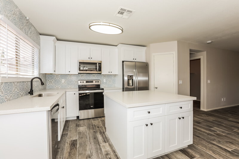 2,250/Mo, 6144 S Wilson Dr Chandler, AZ 85249 Kitchen View