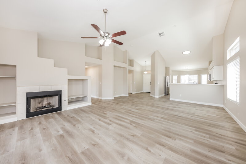 1,975/Mo, 7533 W Jenan Dr Peoria, AZ 85345 Living Room View