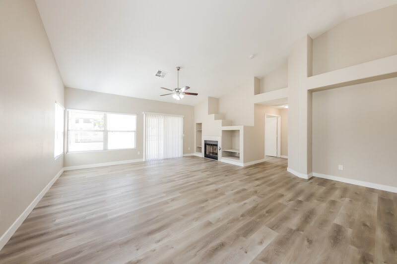 1,975/Mo, 7533 W Jenan Dr Peoria, AZ 85345 Living Room View 3