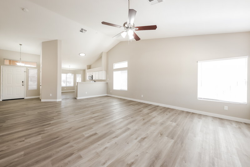 1,975/Mo, 7533 W Jenan Dr Peoria, AZ 85345 Living Room View 4